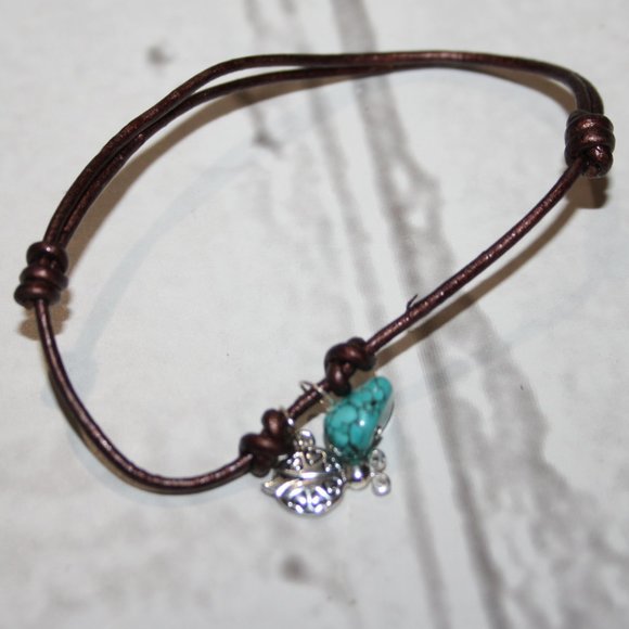 Cute faux leather bracelet with turquoise and ladybug charm adjustable - Picture 1 of 4